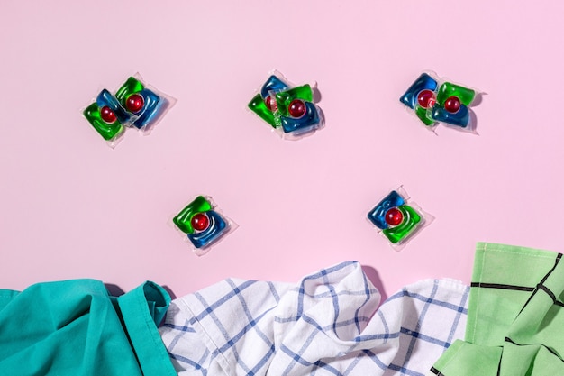 A collage depicting various viral products—a fidget spinner, a weighted blanket, a trendy kitchen gadget—arranged to showcase the diversity of items that capture public attention across different niches.